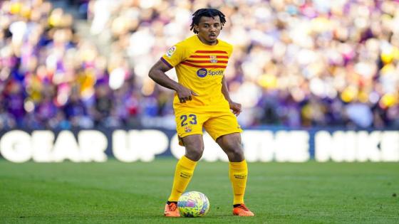 كوندي لا ينوي الخروج من برشلونة