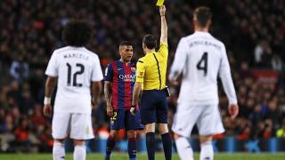 حكم الكلاسيكو يكشف عن ضغوطات لتسهيل فوز ريال مدريد على برشلونة