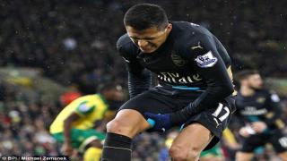 الأرسنال يفقد خدمات اللاعبين سانشيز وكازورلا