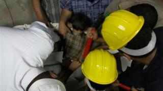 طفل سعودي يُحتجز في غسالة الملابس وفرقة الإنقاذ تقوم بتحريره